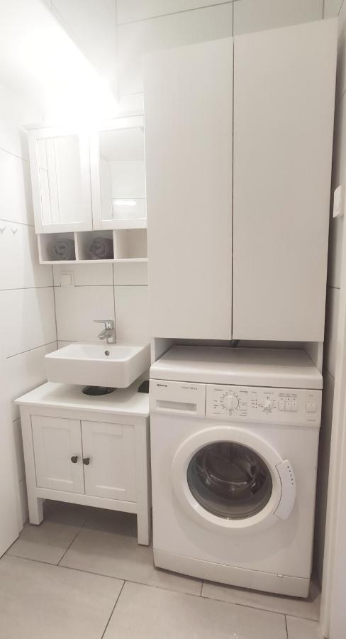 Gemuetliche Zweiraumwohnung In Ruhelage Виена Екстериор снимка
