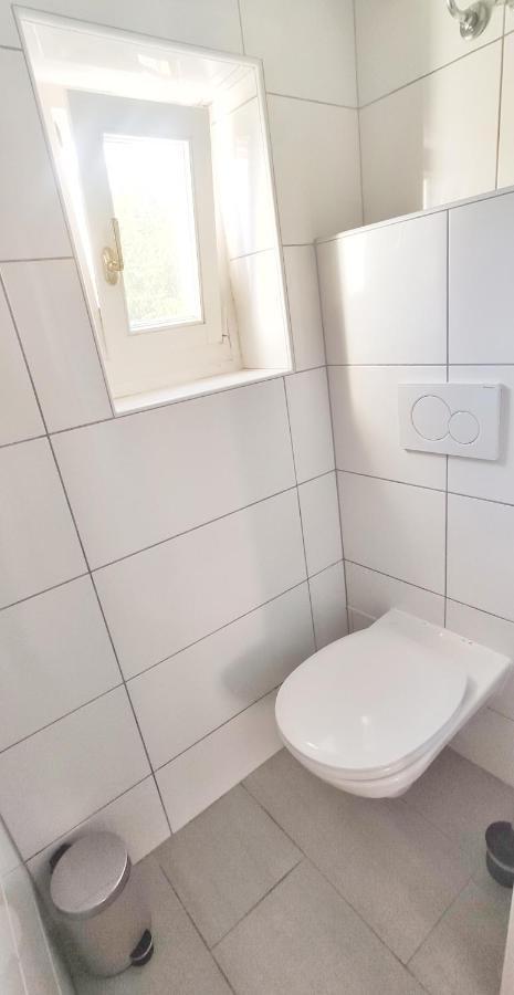 Gemuetliche Zweiraumwohnung In Ruhelage Виена Екстериор снимка